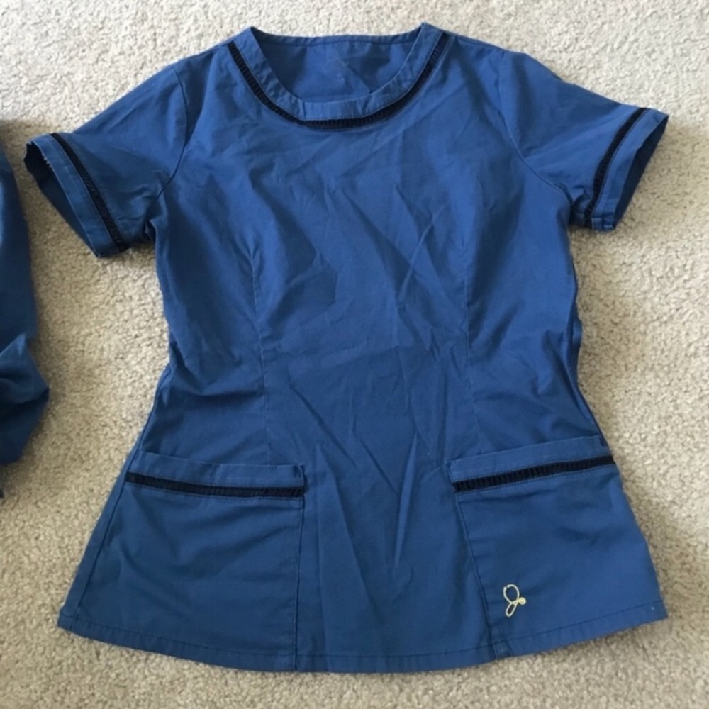 JAANUU Ladder Lace Scrub Top XS